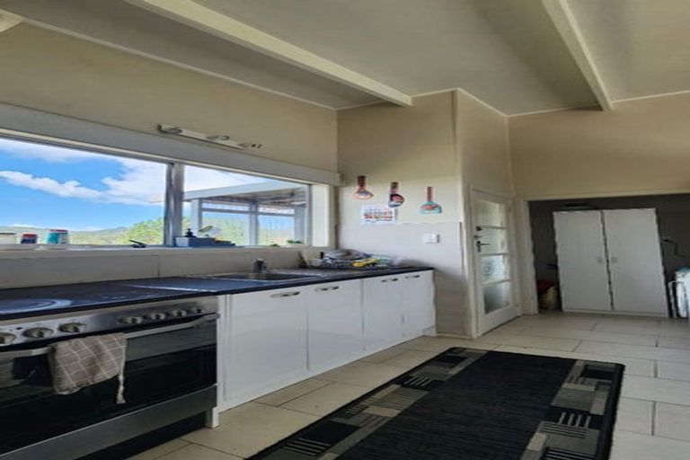 Photo of property in 10 Nandana Drive, Glen Eden, Auckland, 0602