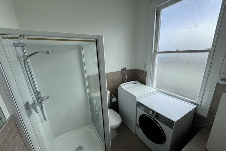 Photo of property in 77 Brougham Street, Mount Victoria, Wellington, 6011