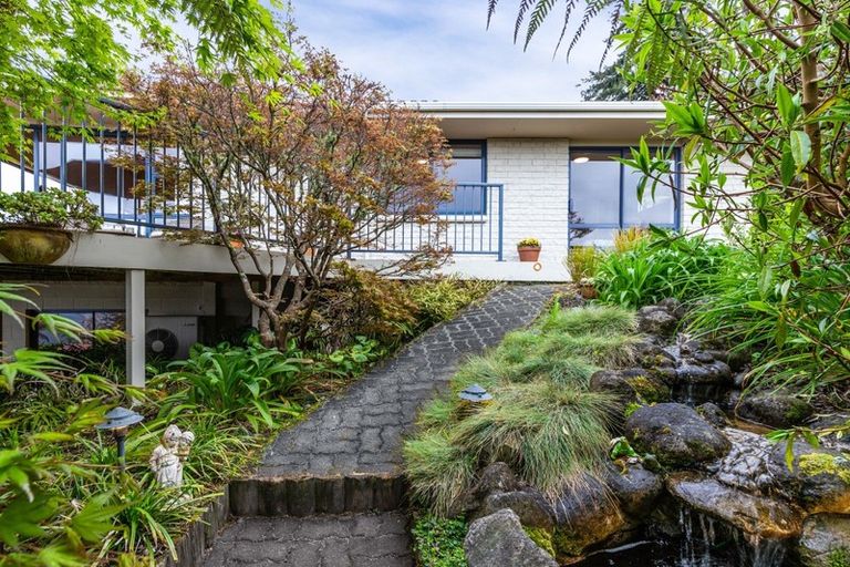 Photo of property in 60 Wakeman Road, Acacia Bay, Taupo, 3330