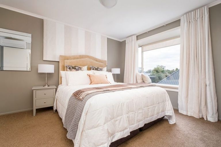 Photo of property in 2/77a Hinau Street, Riccarton, Christchurch, 8041