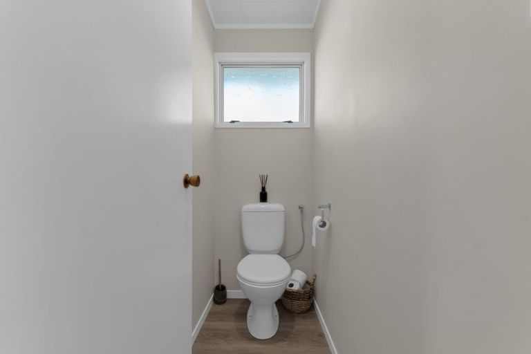 Photo of property in 47 Claverdon Drive, Massey, Auckland, 0614