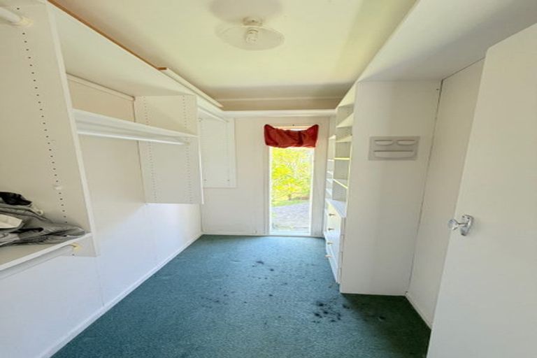 Photo of property in 1 Anakiwa Place, Milford, Auckland, 0620