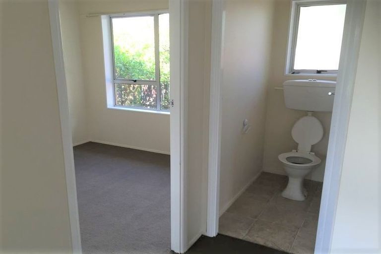 Photo of property in 44c Latham Avenue, Pakuranga, Auckland, 2010
