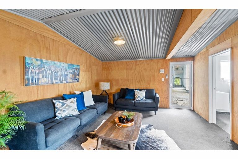 Photo of property in 15 Taramea Place, Addington, Christchurch, 8024