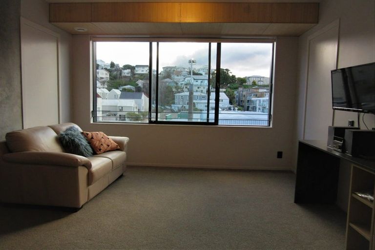 Photo of property in Vedado Apartments, 302/41u Hopper Street, Mount Cook, Wellington, 6011