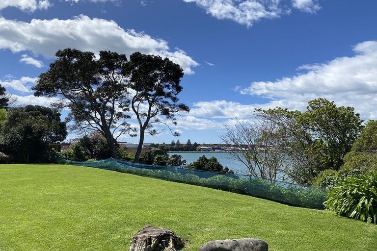 Photo of property in 16 Myres Street, Otumoetai, Tauranga, 3110