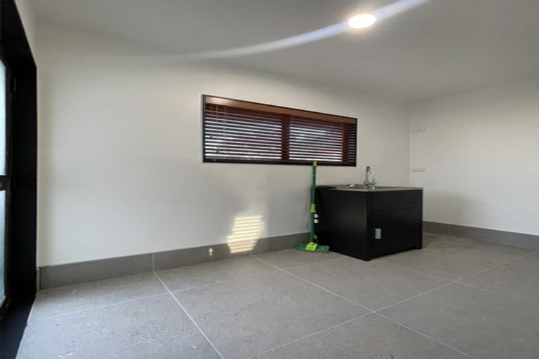Photo of property in 255 Don Buck Road, Massey, Auckland, 0614