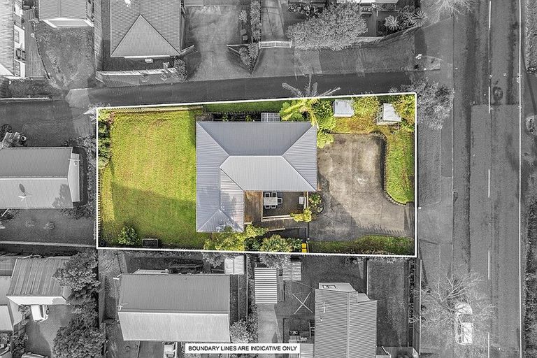 Photo of property in 217 Glengarry Road, Glen Eden, Auckland, 0602
