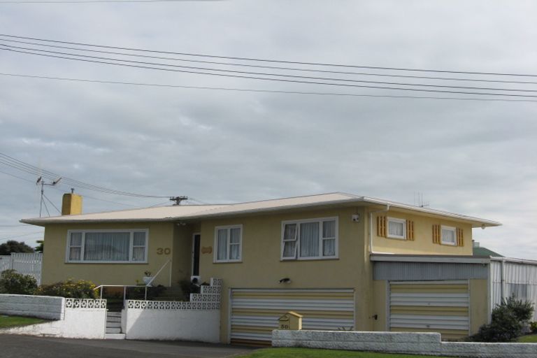 Photo of property in 30 Lee Street, Castlecliff, Whanganui, 4501