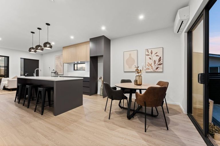 Photo of property in 21b Neal Avenue, Glenfield, Auckland, 0629