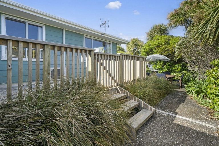 Photo of property in 93 Pikarere Street, Titahi Bay, Porirua, 5022