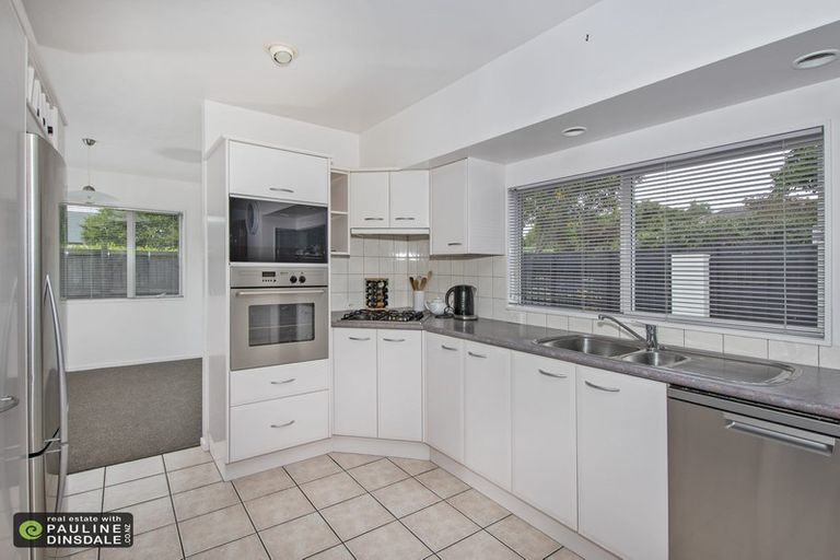 Photo of property in 2 Oxford Avenue, Te Kamo, Whangarei, 0112