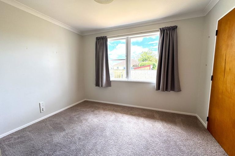 Photo of property in 4 Oban Place, Awapuni, Palmerston North, 4412