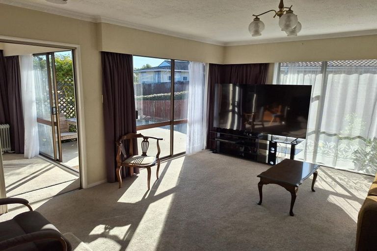 Photo of property in 16 Omega Place, Casebrook, Christchurch, 8051