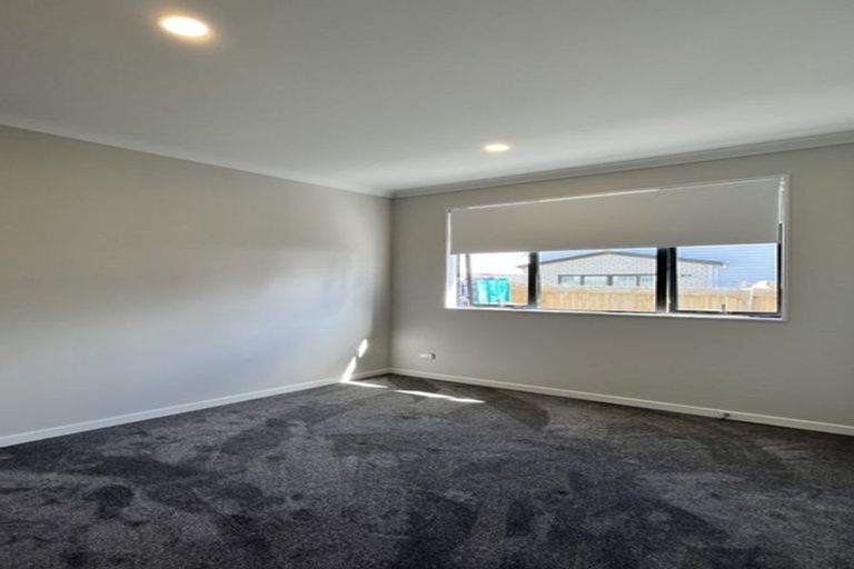 Photo of property in 12 Drumaness Road, Flat Bush, Auckland, 2019