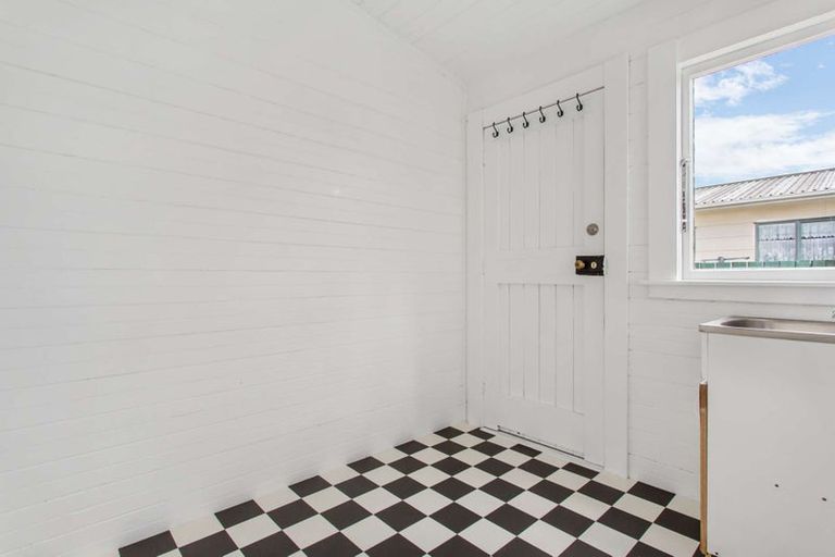 Photo of property in 1/62 Old Wairoa Road, Papakura, 2110