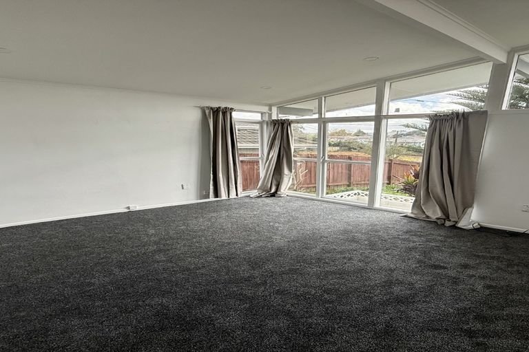 Photo of property in 69 Ferguson Street, Manurewa East, Auckland, 2102