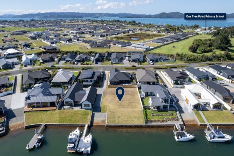 Photo of property in 63 Stace Hopper Drive, One Tree Point, 0118
