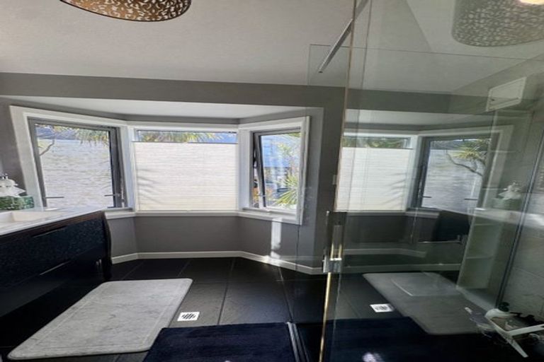 Photo of property in 45 The Crescent, Roseneath, Wellington, 6011