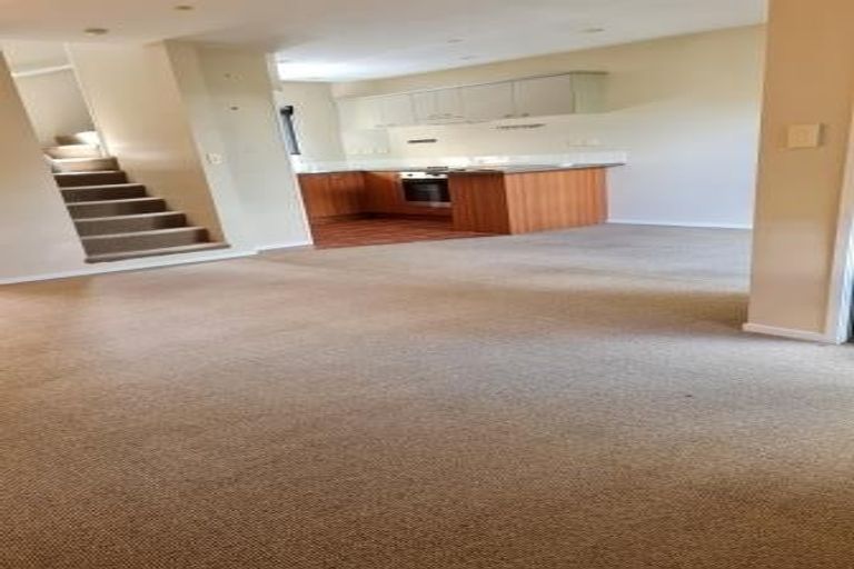 Photo of property in 9 Mt Lebanon Lane, Henderson, Auckland, 0612