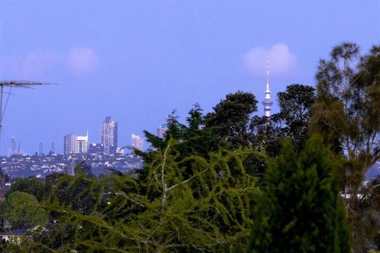 Photo of property in 22 Helena Street, Massey, Auckland, 0614