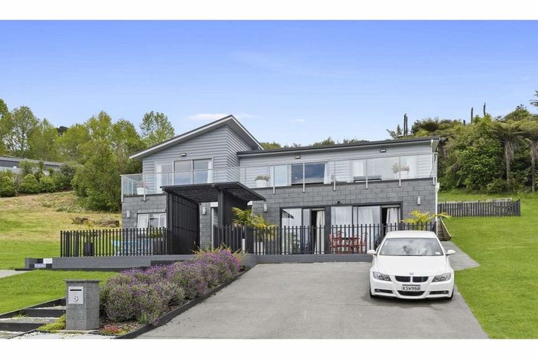 Photo of property in 8 Mandeno Drive, Kerikeri, 0230