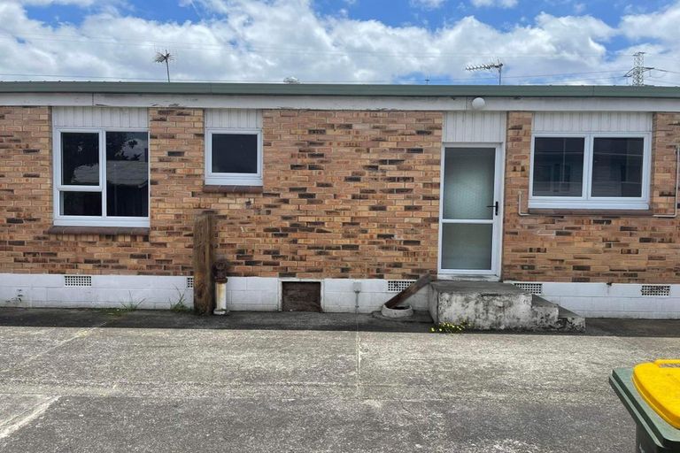 Photo of property in 2/37 Takanini Road, Takanini, 2112
