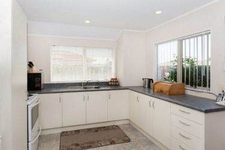 Photo of property in 4 Margarita Rise, Pukekohe, 2120