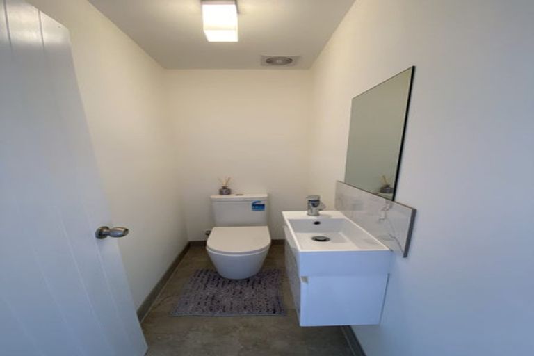 Photo of property in 17 Valhalla Drive, Beach Haven, Auckland, 0626