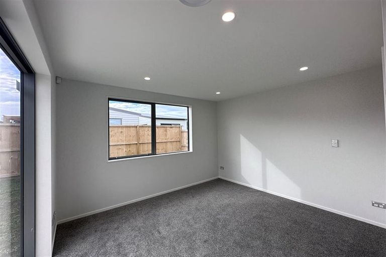 Photo of property in 8 Heihei Street, Papakura, 2110