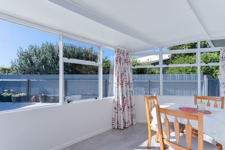 Photo of property in 22 Glamorgan Avenue, Tamatea, Napier, 4112