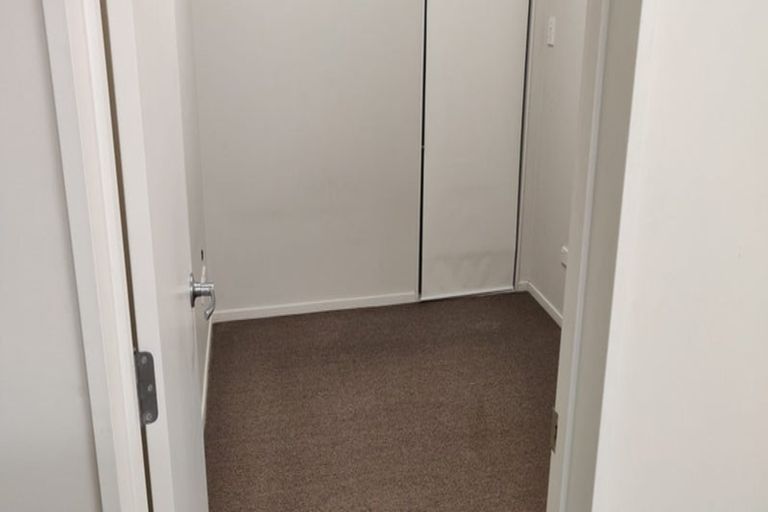 Photo of property in 5 Hazel Glen, Bayview, Auckland, 0629