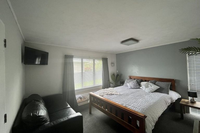 Photo of property in 28 Watts Street, Waipawa, 4210