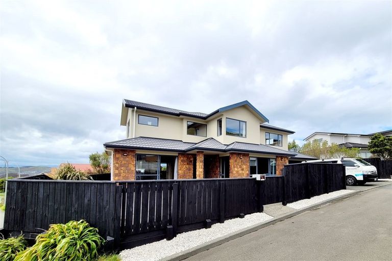 Photo of property in 3 Comber Place, Johnsonville, Wellington, 6037