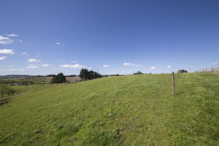 Photo of property in 280a Rimmer Road, Helensville, 0875