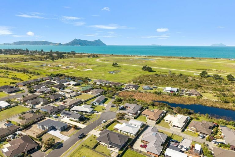 Photo of property in 12 Dune Lake Place, Ruakaka, 0116