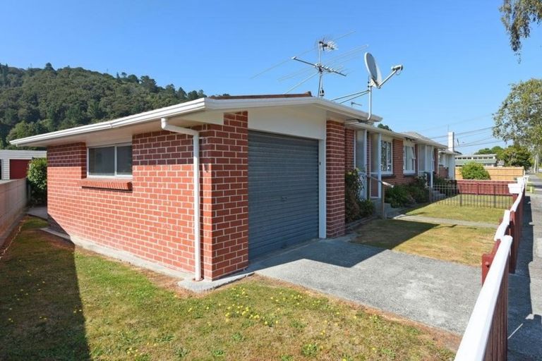Photo of property in 49 Wilford Street, Wallaceville, Upper Hutt, 5018