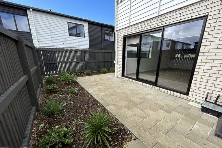 Photo of property in 57 Whati Lane, Henderson, Auckland, 0612