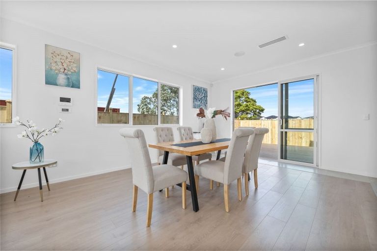 Photo of property in 13 Drumconnell Drive, Flat Bush, Auckland, 2019