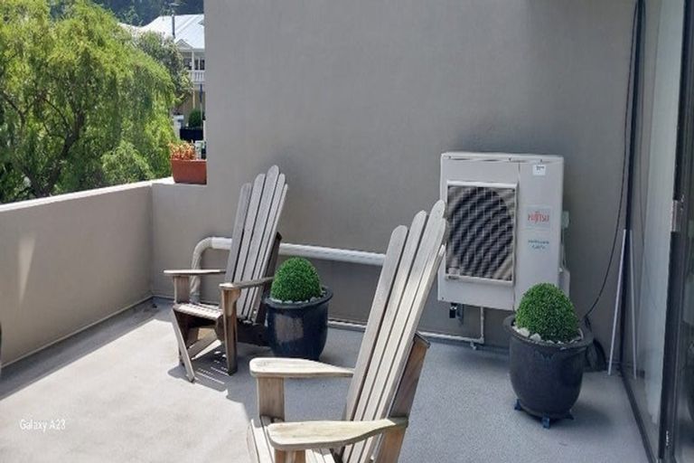 Photo of property in Highwic, 32u2 Hobson Street, Thorndon, Wellington, 6011