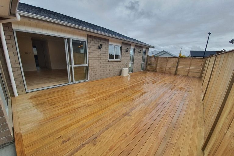 Photo of property in 23 Holcroft Street, Papakura, 2110