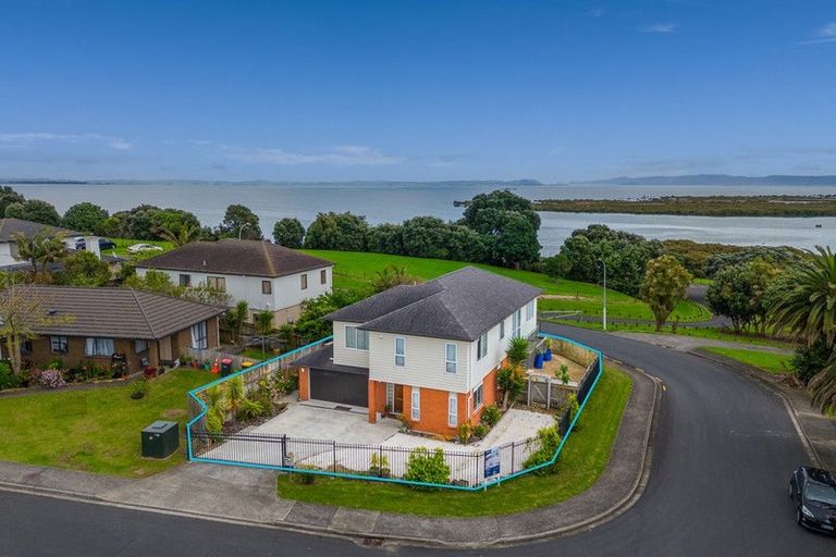 Photo of property in 57 Pitt Avenue, Clendon Park, Auckland, 2103