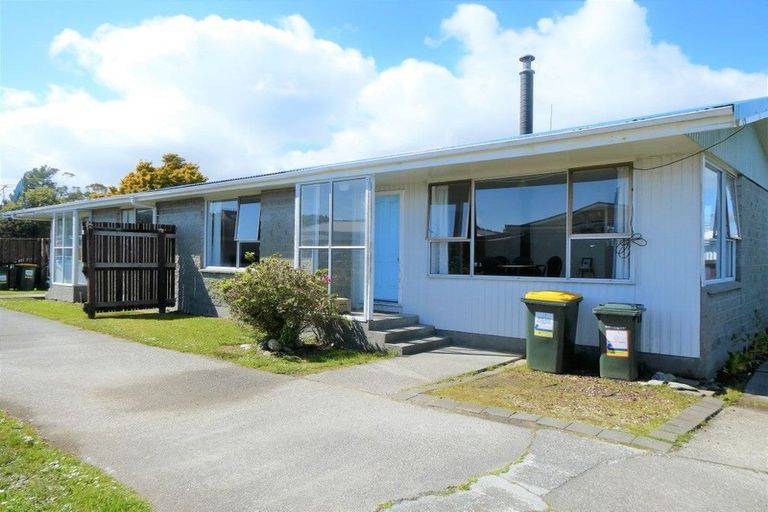 Photo of property in 2 Howitt Place, Hokitika, 7810