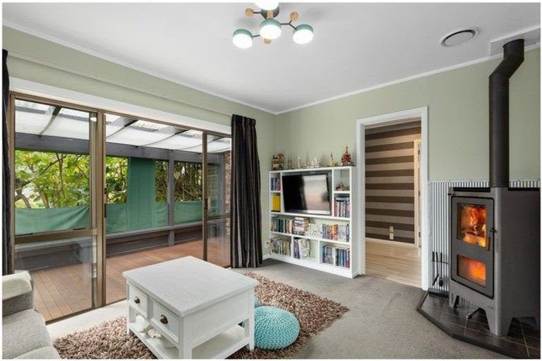 Photo of property in 15 Elwyn Place, Avonhead, Christchurch, 8042