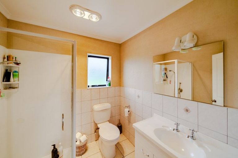 Photo of property in 28 Pourerere Road, Waipawa, 4271