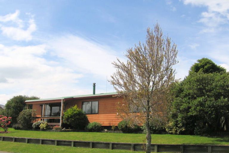 Photo of property in 14 Te Ana Place, Lynmore, Rotorua, 3010
