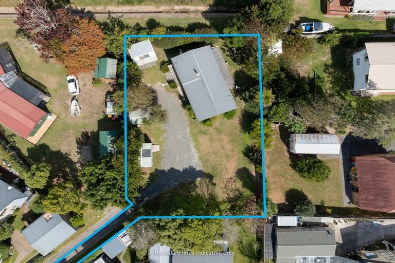 Photo of property in 112 Mckellar Place, Whangamata, 3620