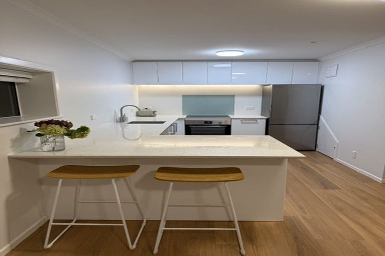 Photo of property in 11a Baroda Street, Khandallah, Wellington, 6035