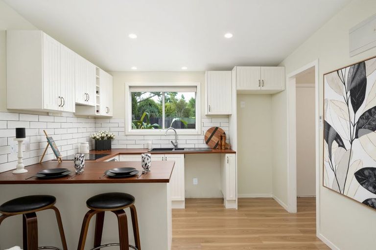 Photo of property in 3/176 Henderson Valley Road, Henderson, Auckland, 0612