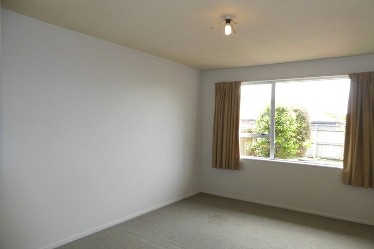 Photo of property in 3/15 Division Street, Riccarton, Christchurch, 8041